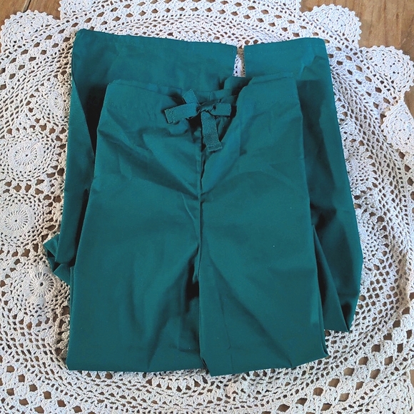 NWT Sivvan Uni-Sex Hunter Green Drawstring Scrub Pants, XL - Picture 2 of 12